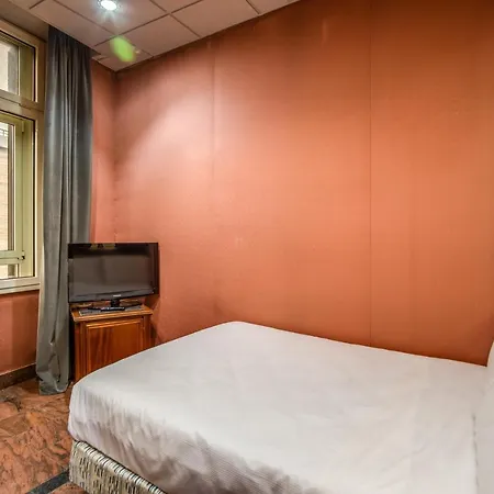 Castro Pretorio Easy Rooms Roma Exterior foto