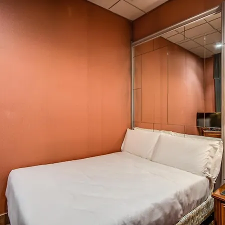 Castro Pretorio Easy Rooms Roma Exterior foto